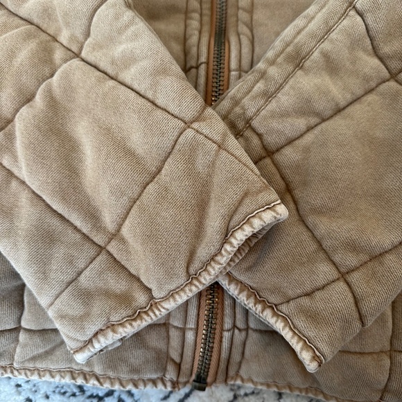 Free People Dolman Quilted Jacket - SIZE XS; toasted coconut color - Picture 4 of 5